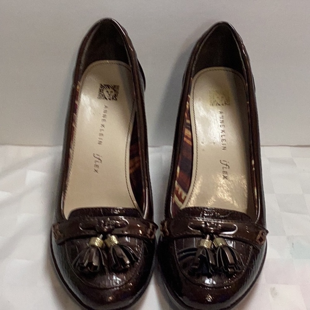 Anne Klein iflex size 6.5, brown, 3.5” heels